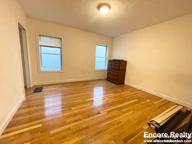 Photo - 128 Hillside St Unit #1