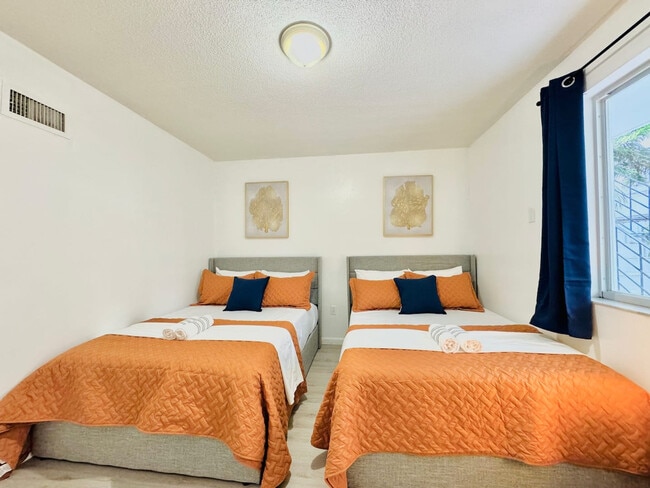 Photo - 828 SW 2nd St Unit ID1258727P