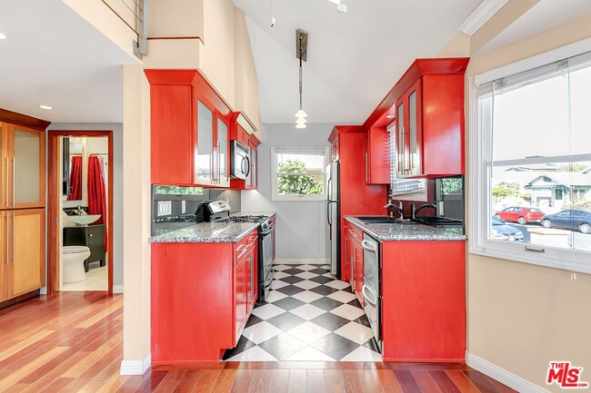 Photo - 325 Vernon Ave Unidad 1