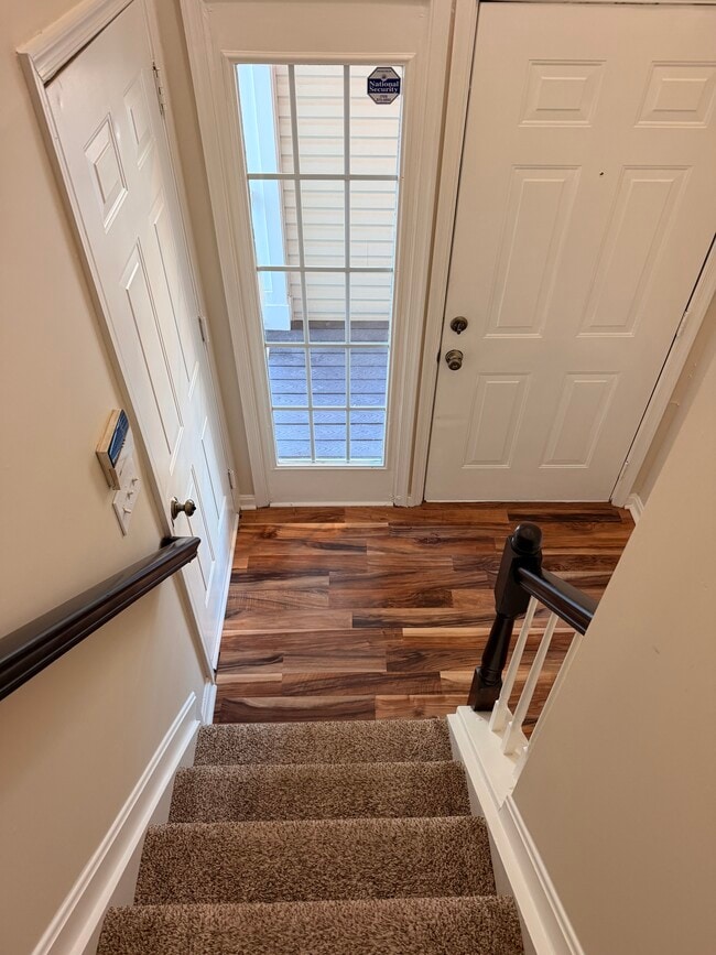 Photo - 6607 Thackwell Way