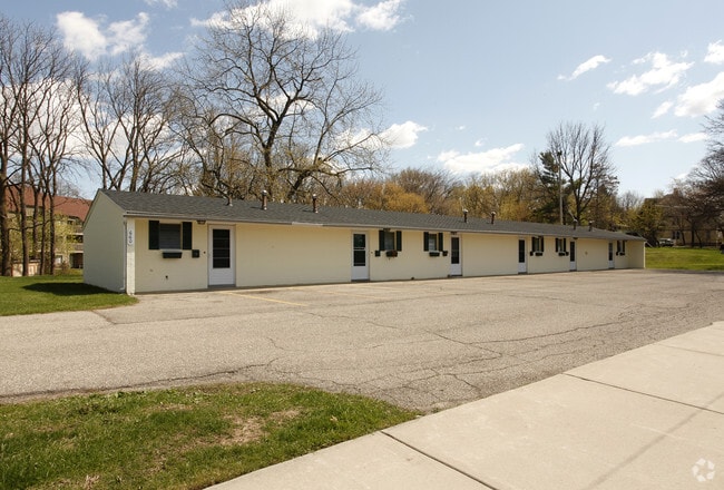 Building Photo - 660-672 Flint Rd