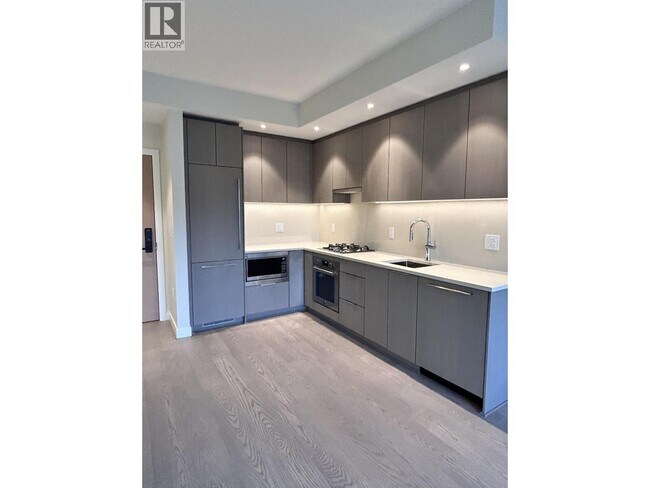 Photo - 6138 Birney Ave Unit 3xx