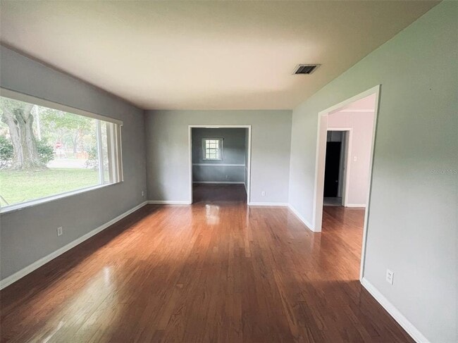 Photo - 1039 S Frankland Rd