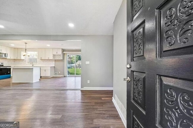 Photo - 2419 Greenway Dr