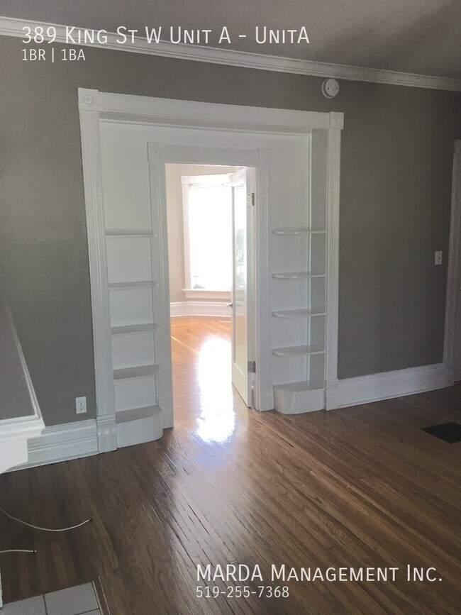 Photo - GORGEOUS MAIN FLOOR 1 BED/1 BATH VICTORIAN APT IN DT CHATHAM + HYDRO Unité A