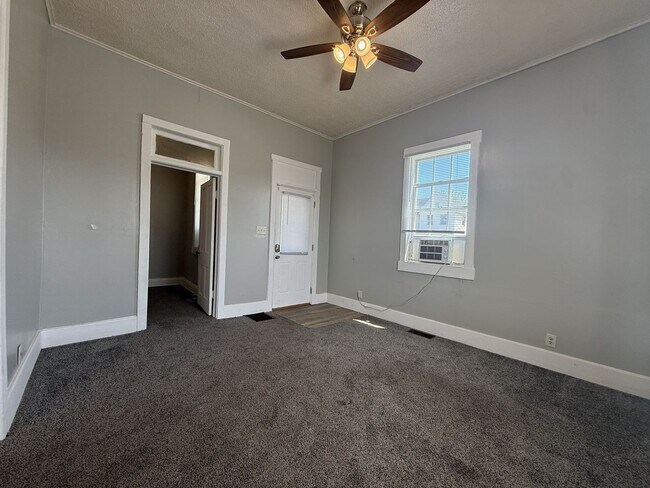 Photo - 2 Bed House w/ Ramp Access and Fenced in Back Yard + Walk In Shower