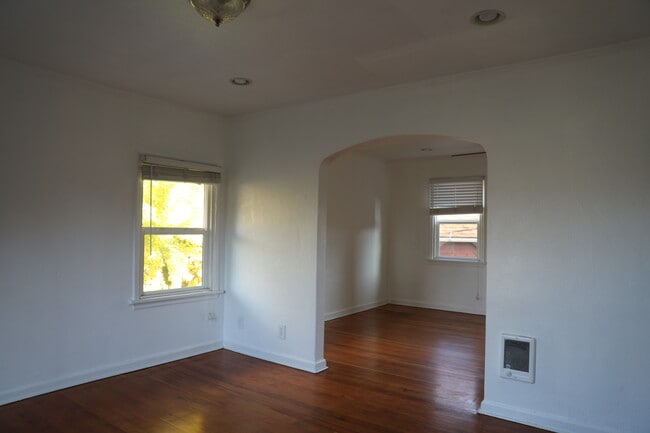 Photo - 2720 NE Weidler St