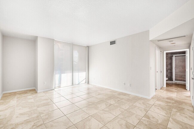 Photo - 403 S Sapodilla Ave Unit 302
