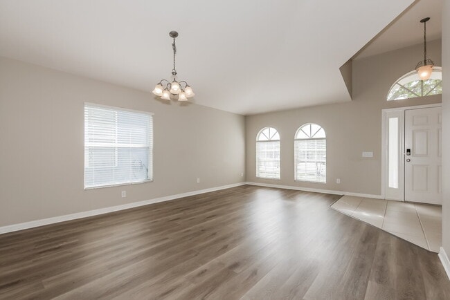 Photo - 31343 Heatherstone Dr