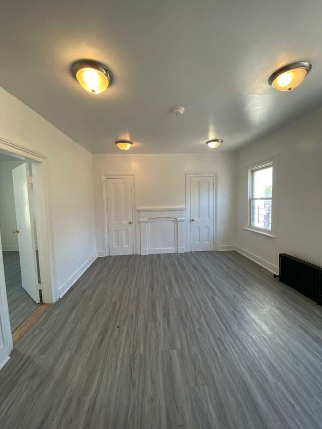 Photo - 126 Oliver Ave Unit APT 2