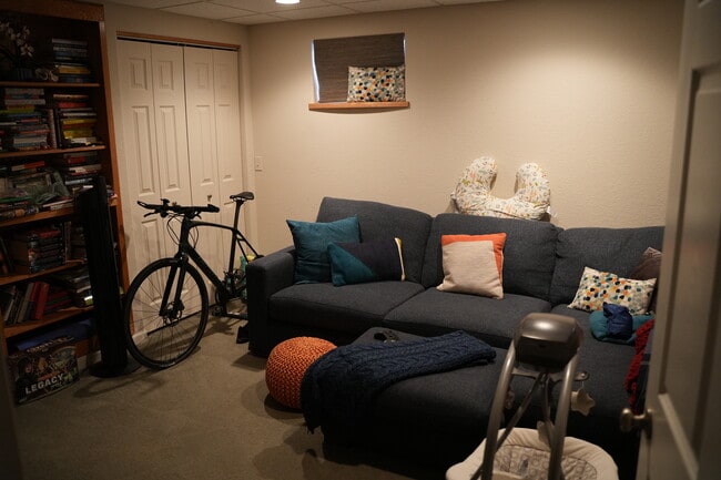 Photo - 3518 Nyland Way