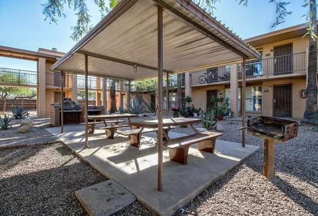 Vista Hermosa Apartments