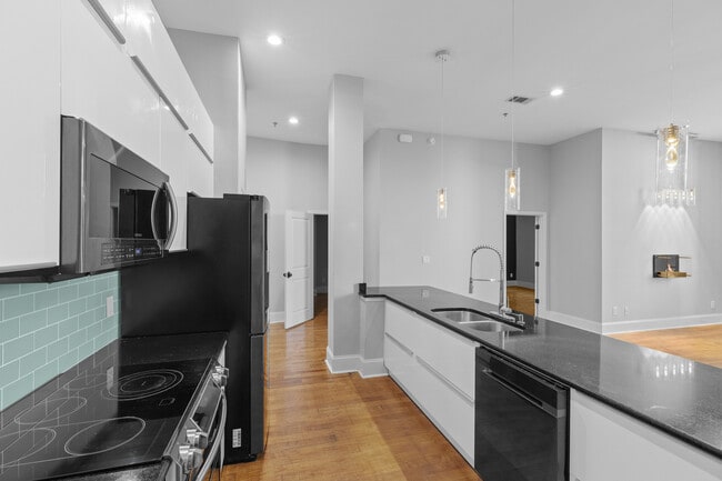 Photo - 936 Broad St Unit 211