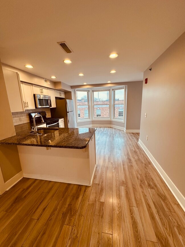 Photo - 46 S Duke St