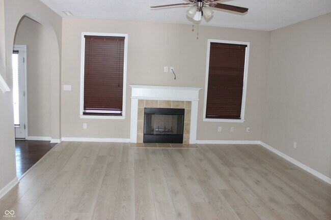 Photo - 5784 Pebblebrooke Rd