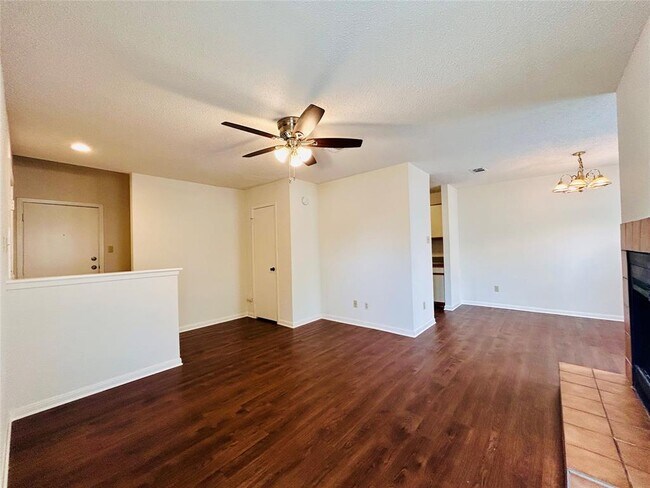 Photo - 8904 Schick Rd