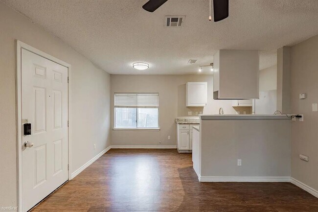 Photo - 4500 Witham Ln Apartamento Unidad 104