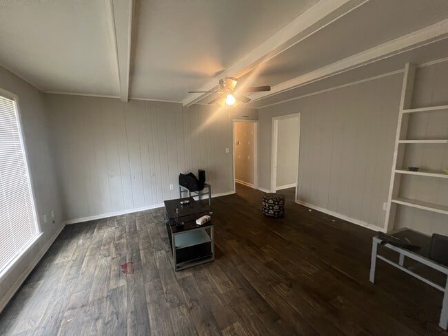 Photo - 2915 Longwood Dr