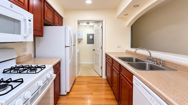 Photo - 329 Grissom Ct Unit 329
