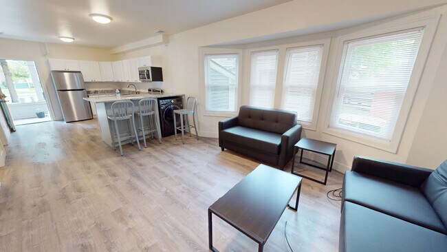 Unidad 2 - 1104 Packard St