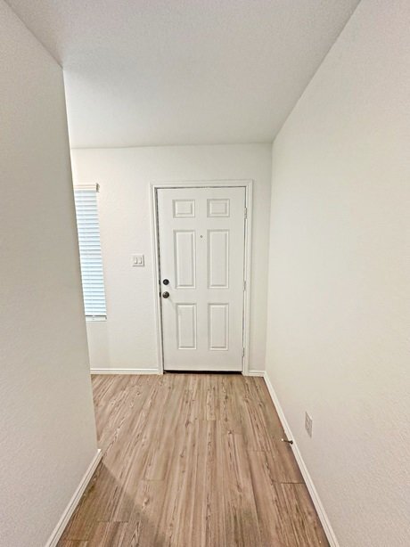 Photo - 219 Sosie St