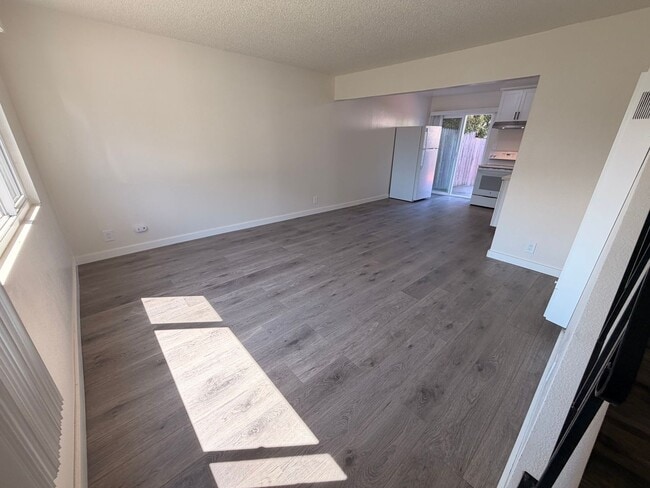 Photo - South Garden Apartments Unit 22447 #3