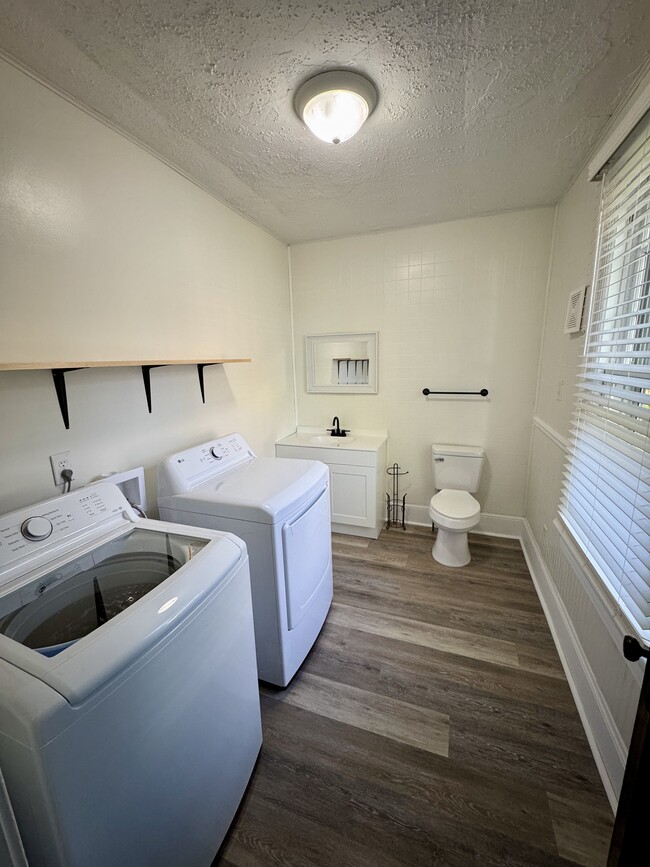 Photo - 757 N Jay St Unidad 757