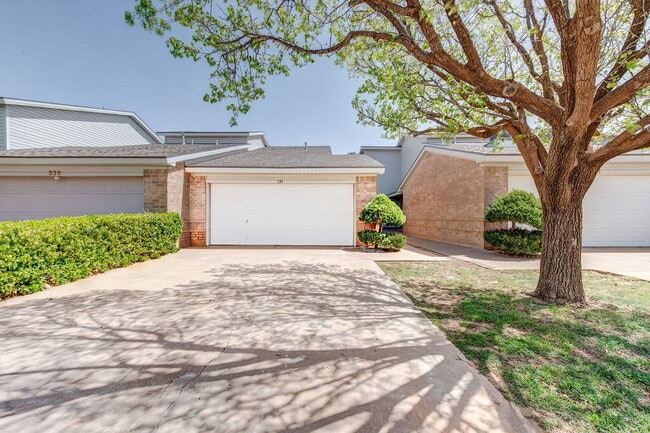 Building Photo - Spacious 2/2/2! Rental