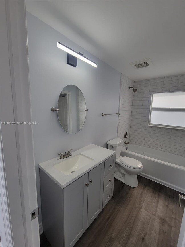 Photo - 1809 NW 8th Pl