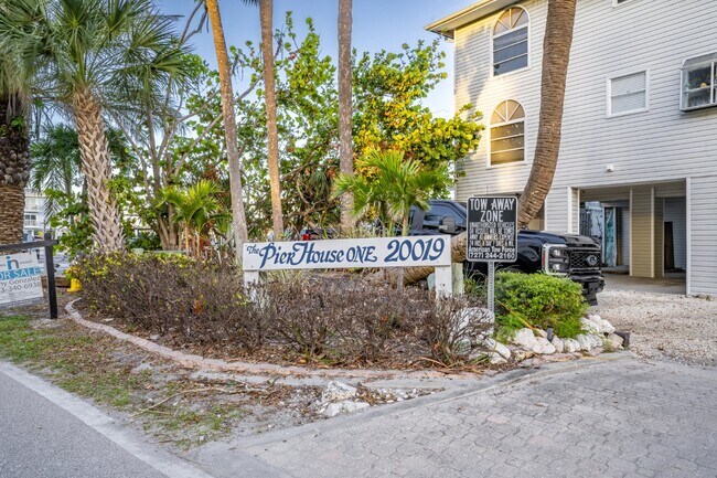 Photo - Gorgeous 2/2 condo at Indian Shores Unit 6