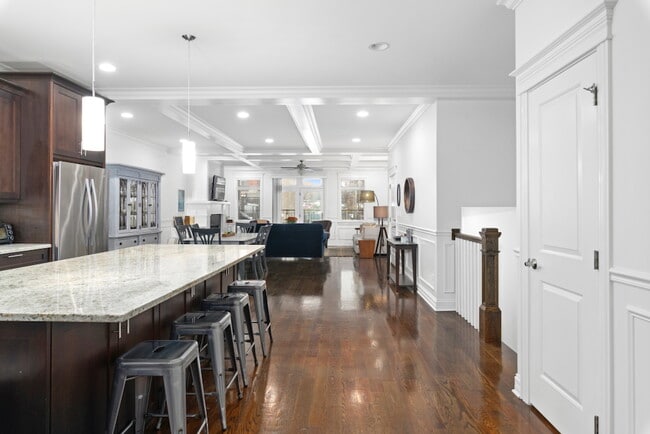 Photo - 1324 W Grand Ave Unit E2