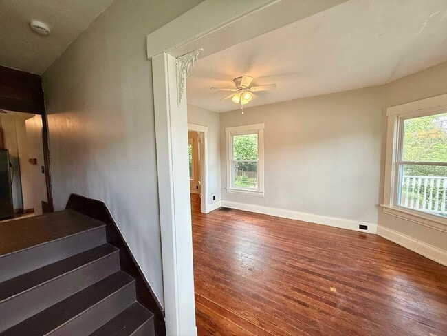 Photo - 210 O Bannon Ave