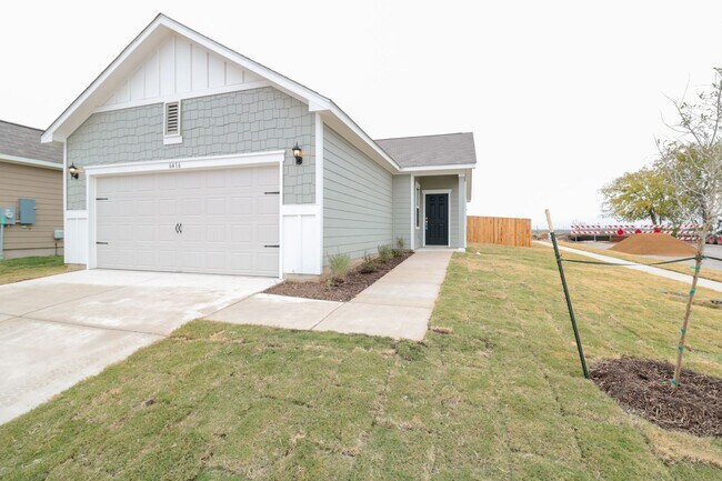Building Photo - 6416 Routenburn St