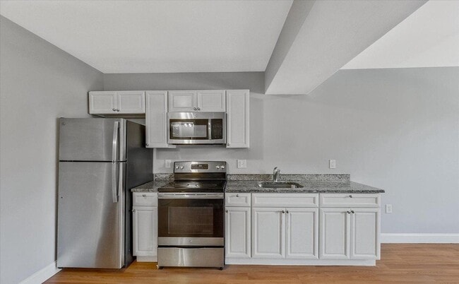 Photo - 433 Atlantic St SE Unit 2