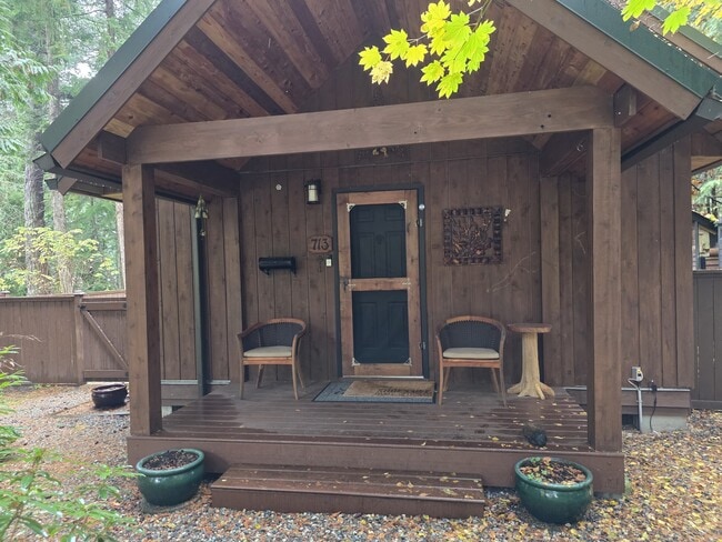 Photo - 713 Claire Ln