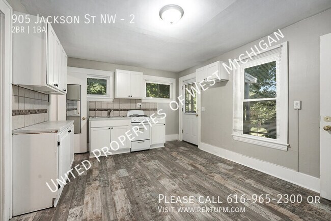 Photo - 905 Jackson St NW Unit 2