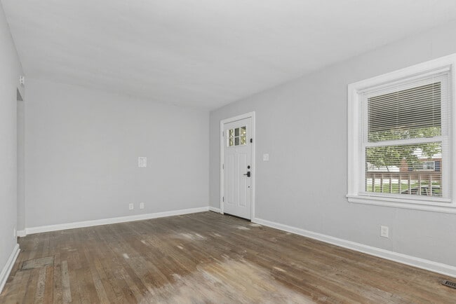 Photo - 1533 Cardington Rd