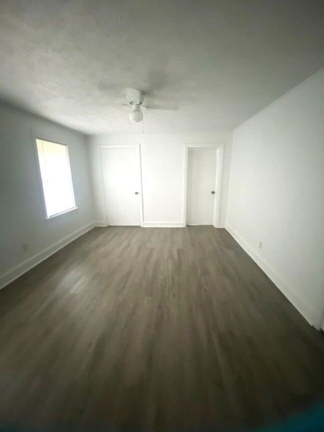 Photo - 837 Fulton Ave