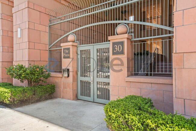 Photo - 30 E Julian St