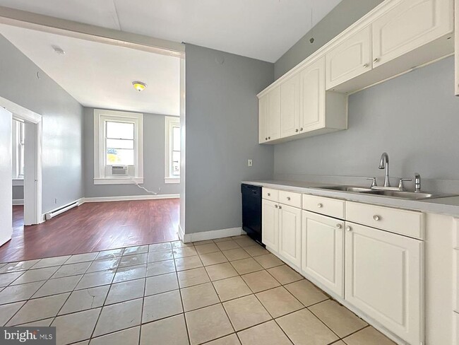 Photo - 1812 McCulloh St Apartment Unit 3