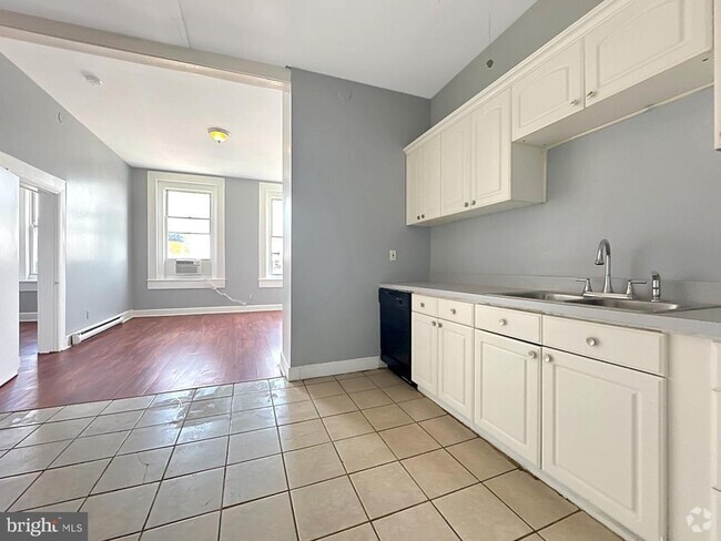 Building Photo - 1812 McCulloh St Unit 3 Rental