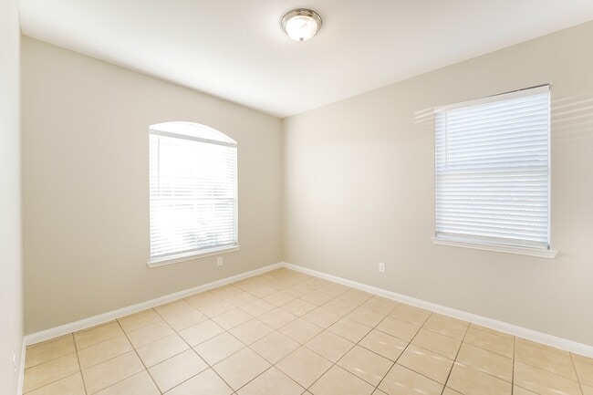 Photo - 5026 Manor Stone Ln