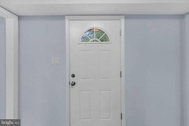 Photo - 2807 Folsom Ln