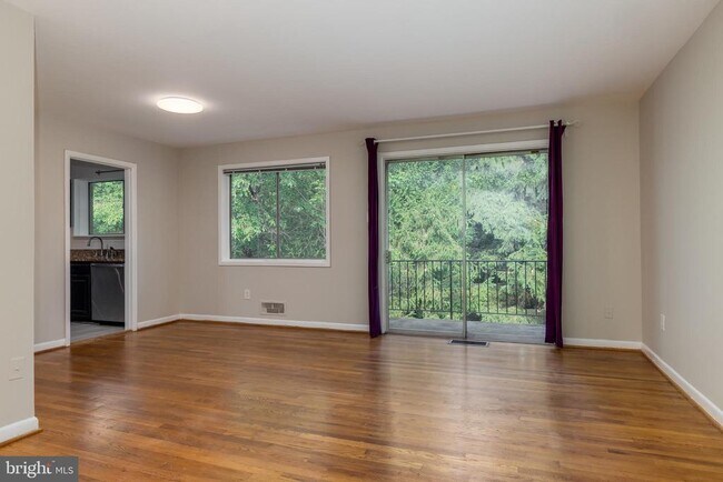Photo - 10506 Weymouth St Unit 203