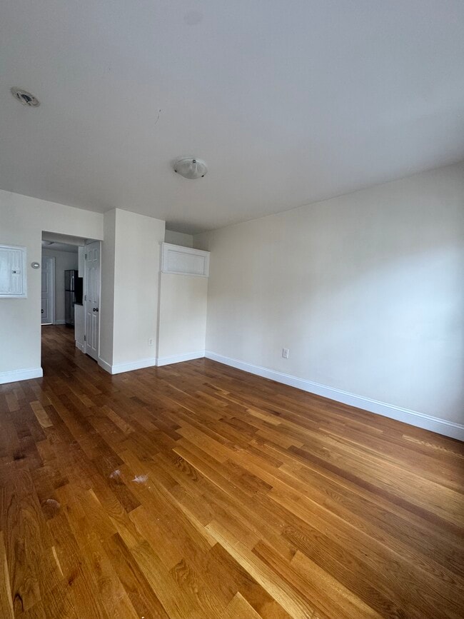 Photo - 33 Harding St