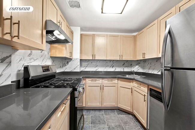 Building Photo - 433 E 115th St Rental