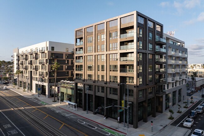 Resa Long Beach