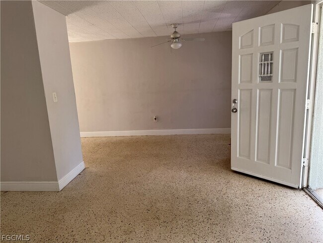 Photo - 2953 Magnolia St