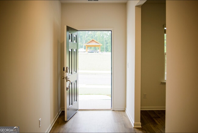 Photo - 386 Red Dragon Dr