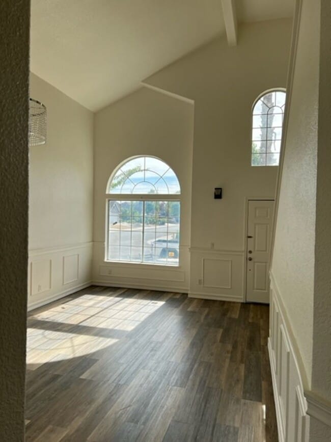 Photo - Spacious house in Elk Grove!